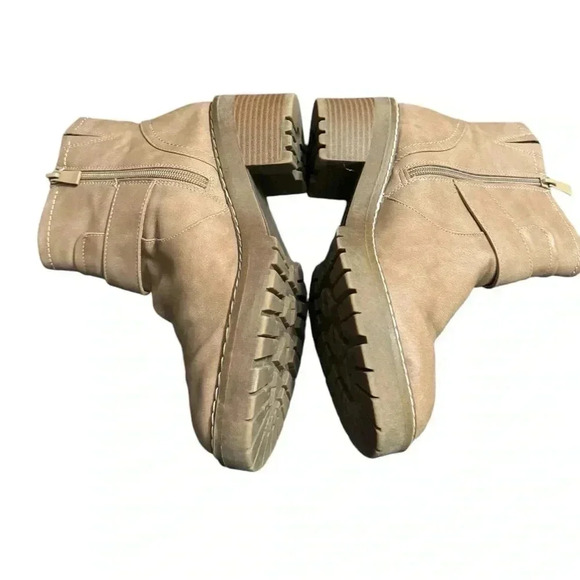 Torrid Single Strap Faux Leather Moto Ankle Bootie Size 7.5WW - Picture 4 of 5